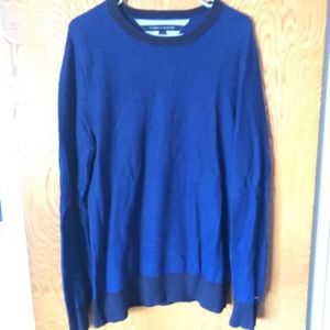 Men’s long sleeve sweater